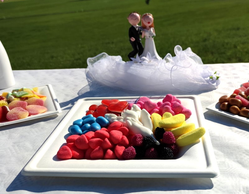 Süßigkeitenplatte für ihre Hochzeit als Candybar mit unseren beiden anderen Candyplatten.